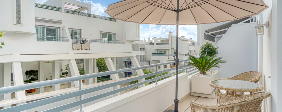 Fantastic east-facing duplex penthouse with solarium and stunning sunset views in La Cala Golf Resort, Mijas Costa