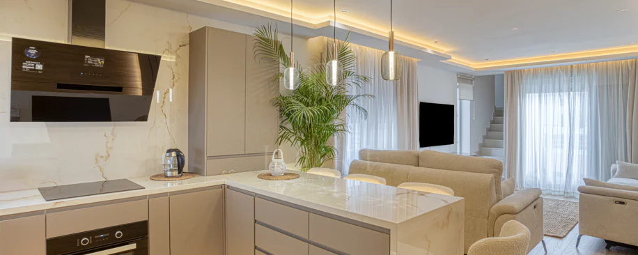 Fantastic east-facing duplex penthouse with solarium and stunning sunset views in La Cala Golf Resort, Mijas Costa