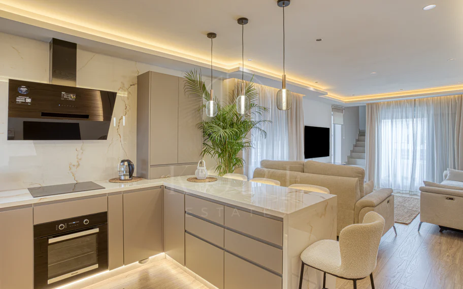 Fantastic east-facing duplex penthouse with solarium and stunning sunset views in La Cala Golf Resort, Mijas Costa
