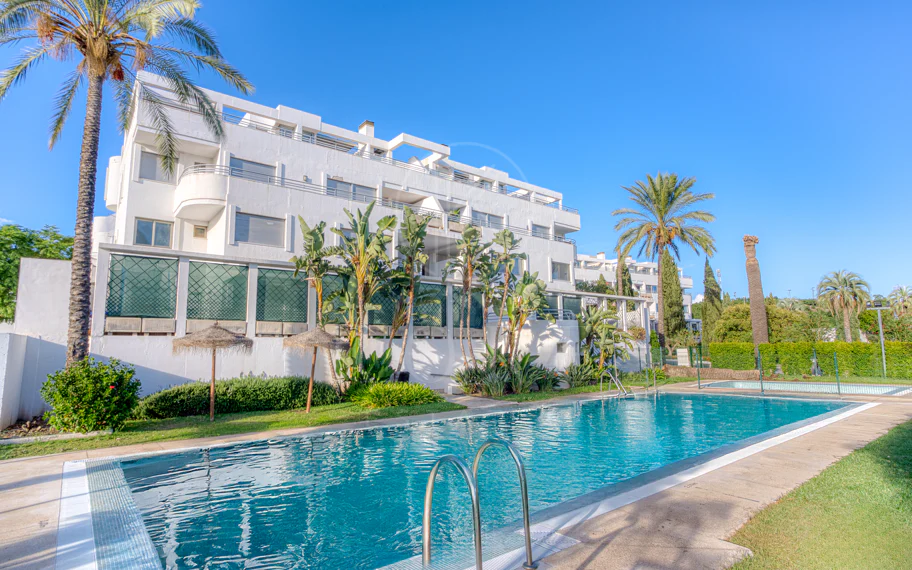 Fantastic east-facing duplex penthouse with solarium and stunning sunset views in La Cala Golf Resort, Mijas Costa