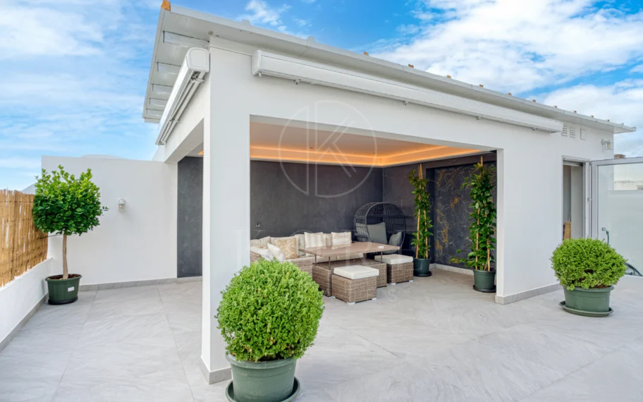 Fantastic east-facing duplex penthouse with solarium and stunning sunset views in La Cala Golf Resort, Mijas Costa