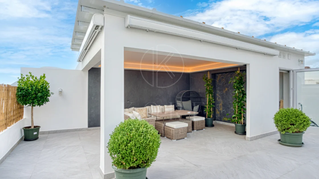 Fantastic east-facing duplex penthouse with solarium and stunning sunset views in La Cala Golf Resort, Mijas Costa