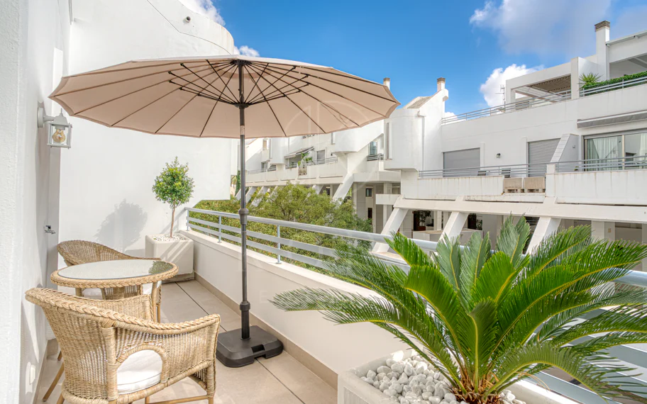 Fantastic east-facing duplex penthouse with solarium and stunning sunset views in La Cala Golf Resort, Mijas Costa