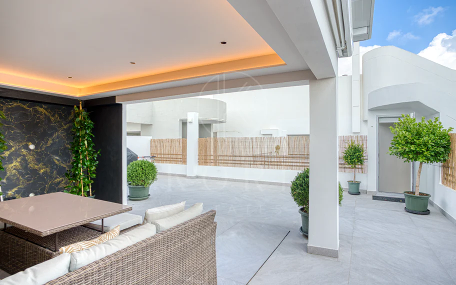 Fantastic east-facing duplex penthouse with solarium and stunning sunset views in La Cala Golf Resort, Mijas Costa