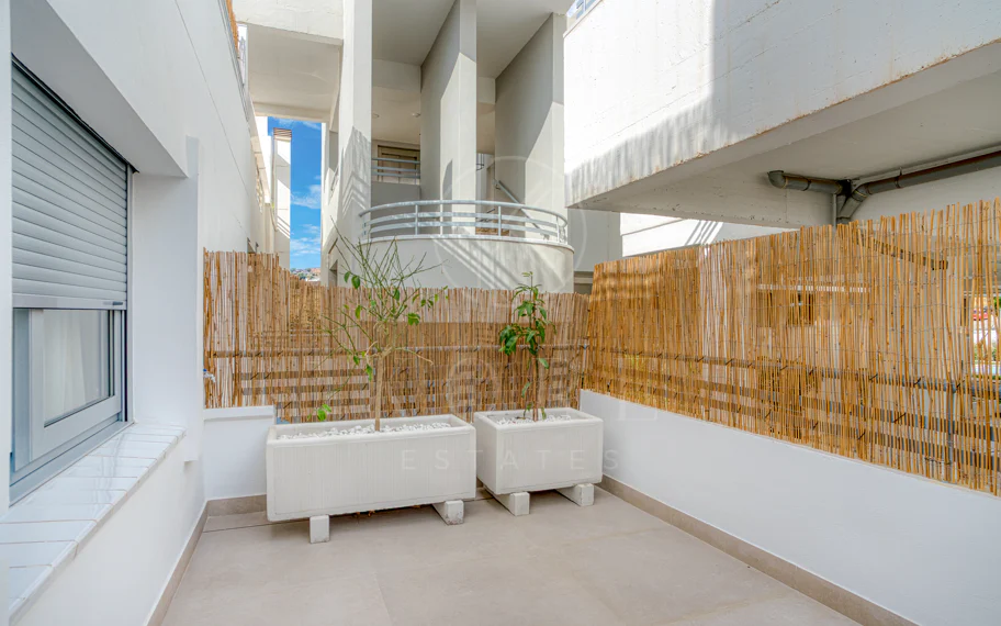 Fantastic east-facing duplex penthouse with solarium and stunning sunset views in La Cala Golf Resort, Mijas Costa
