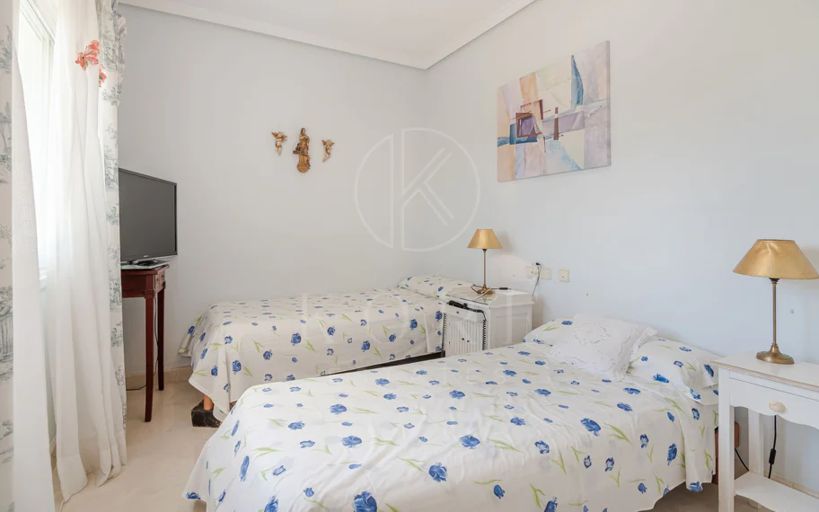 Andalusian luxury villa in El Paraiso Alto