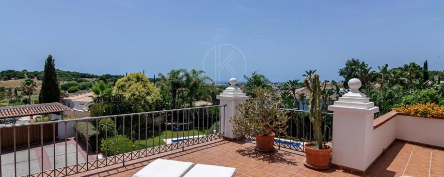 Andalusian luxury villa in El Paraiso Alto