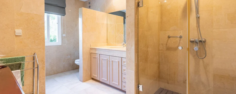 Andalusian luxury villa in El Paraiso Alto