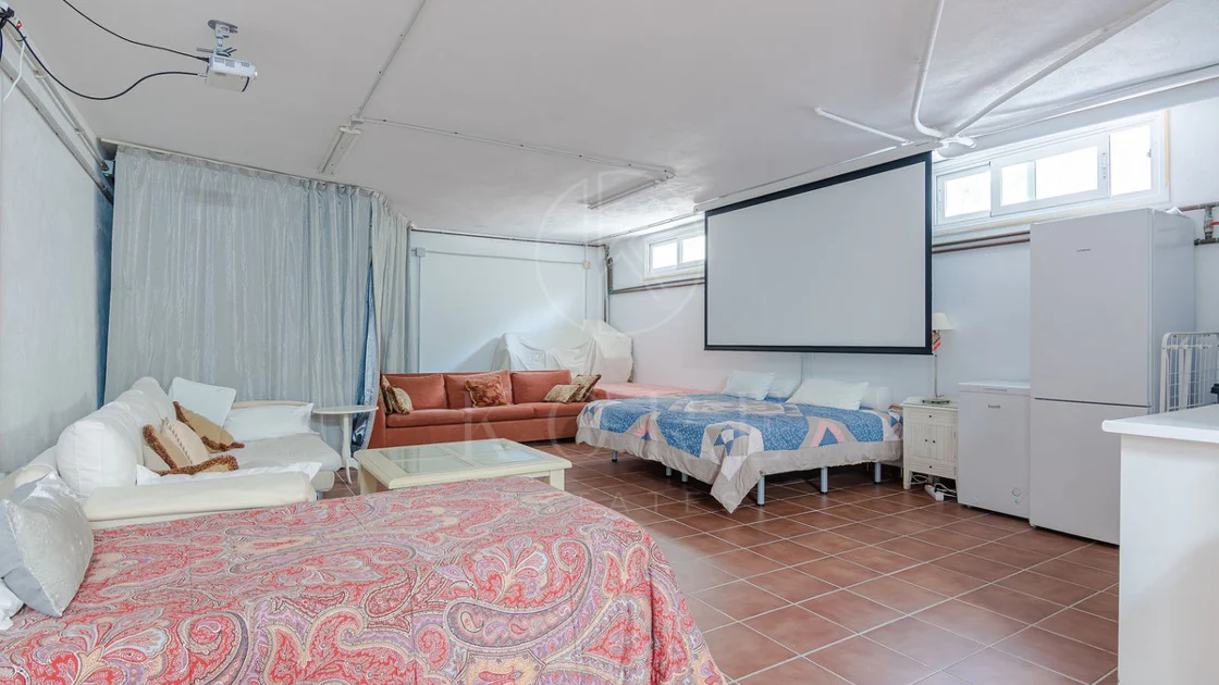 Andalusian luxury villa in El Paraiso Alto