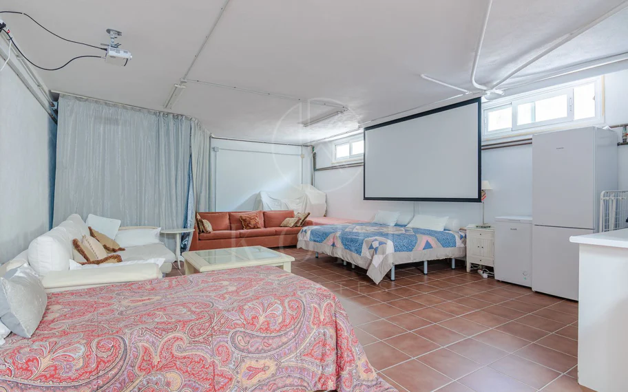 Andalusian luxury villa in El Paraiso Alto