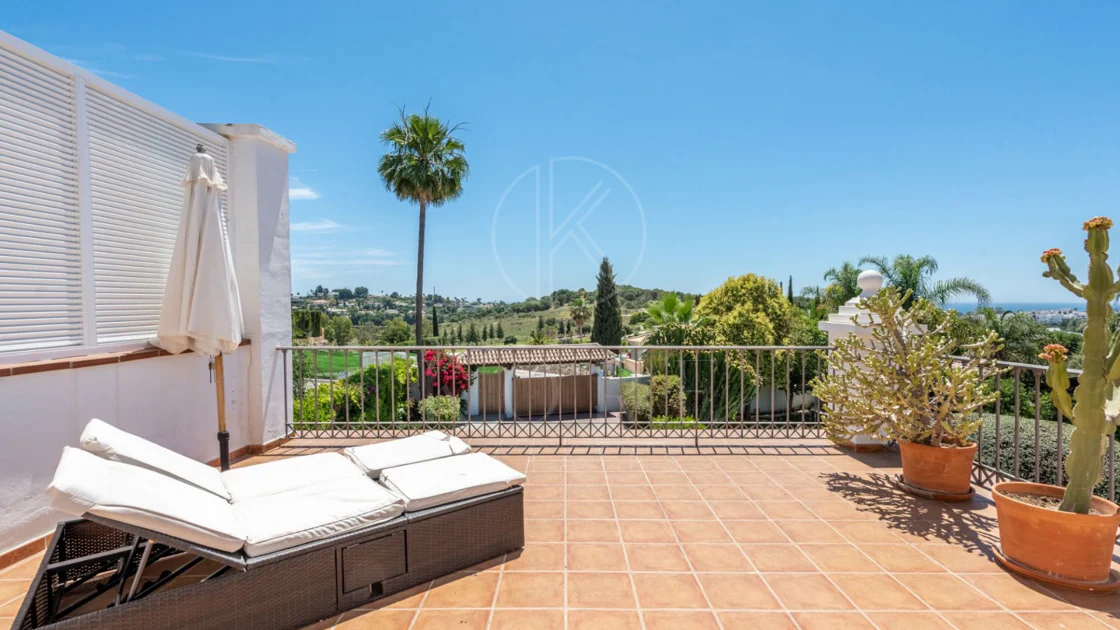 Andalusian luxury villa in El Paraiso Alto