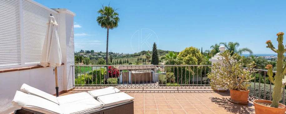 Andalusian luxury villa in El Paraiso Alto