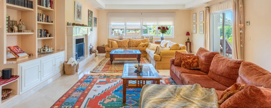 Andalusian luxury villa in El Paraiso Alto