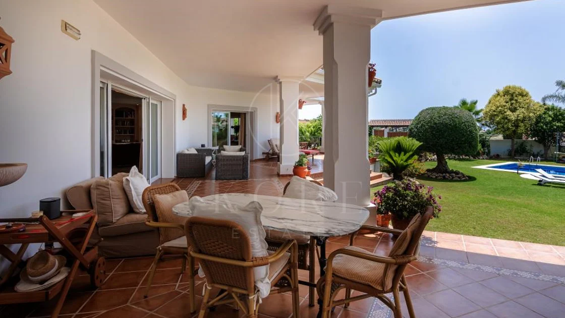 Andalusian luxury villa in El Paraiso Alto