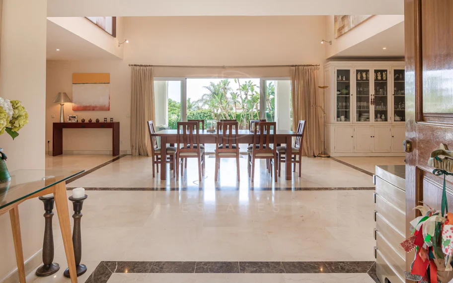 Andalusian luxury villa in El Paraiso Alto
