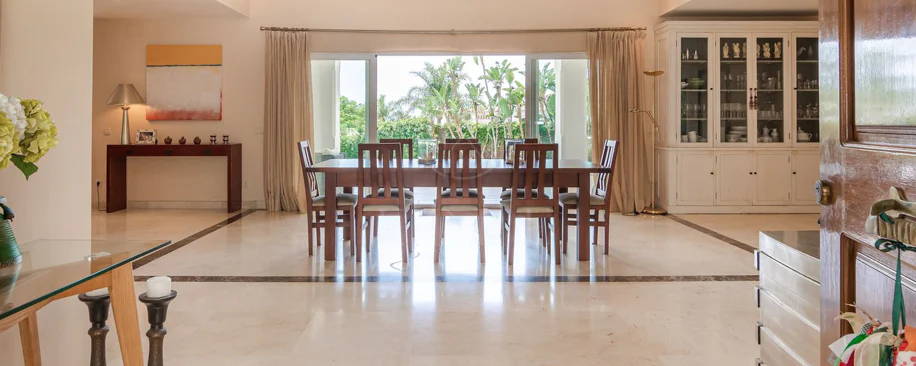 Andalusian luxury villa in El Paraiso Alto