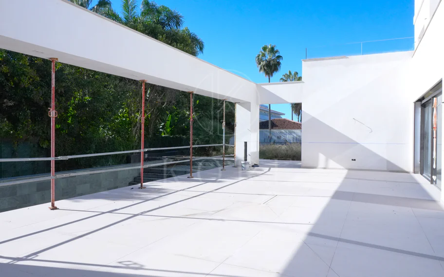 Villa Maya - a magnificent four bedroom modern villa, under construction in Guadalmina Baja