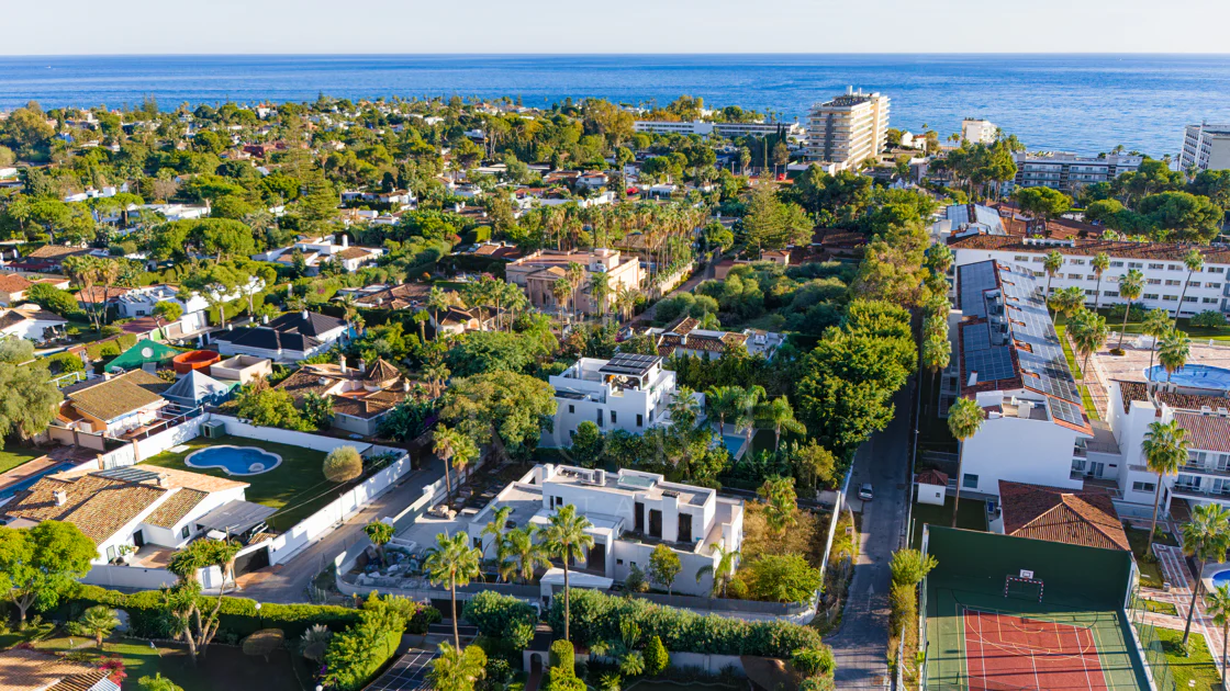 Villa Maya - a magnificent four bedroom modern villa, under construction in Guadalmina Baja