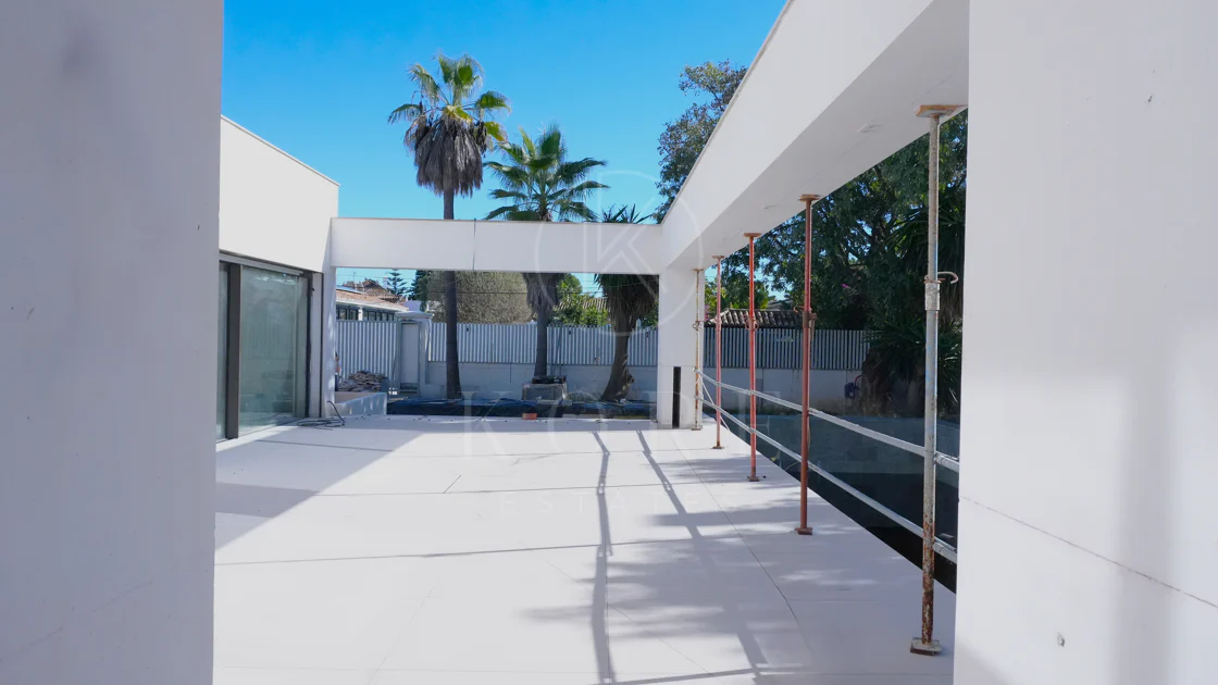 Villa Maya - a magnificent four bedroom modern villa, under construction in Guadalmina Baja