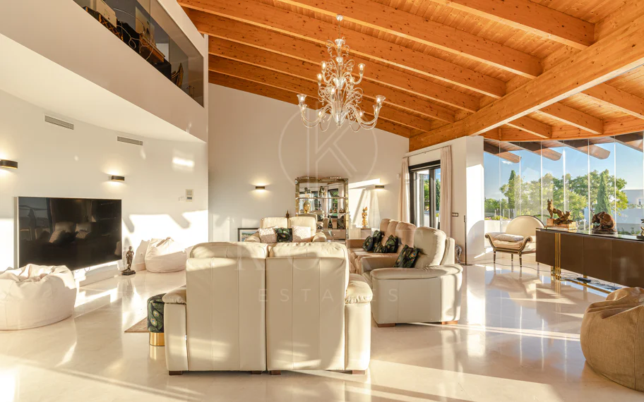 Luxury Villa in Los Flamingos, Benahavis – Exclusive 8-Bedroom Residence with Sea Views
