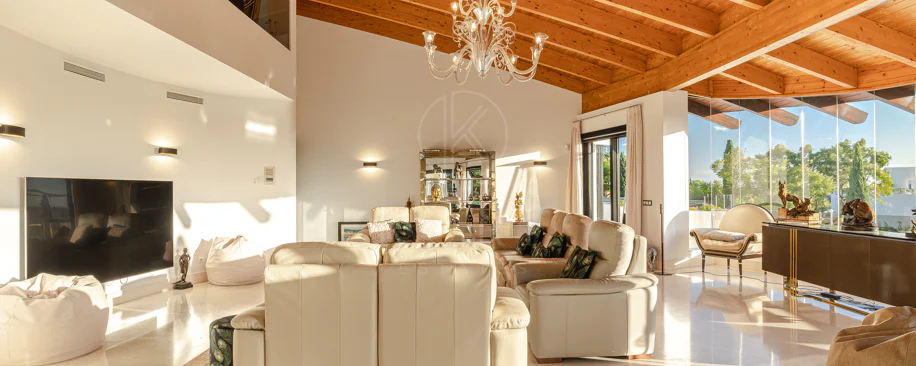 Luxury Villa in Los Flamingos, Benahavis – Exclusive 8-Bedroom Residence with Sea Views