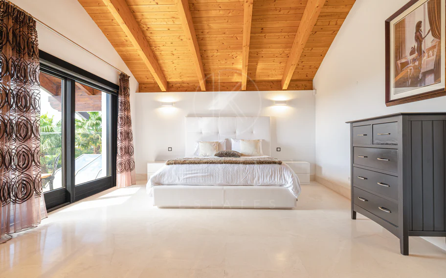 Luxury Villa in Los Flamingos, Benahavis – Exclusive 8-Bedroom Residence with Sea Views