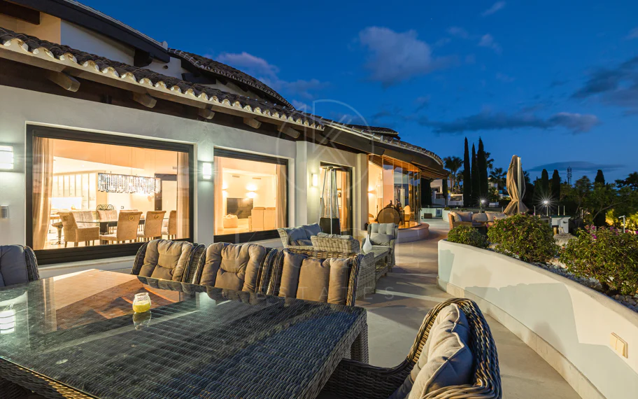 Luxury Villa in Los Flamingos, Benahavis – Exclusive 8-Bedroom Residence with Sea Views