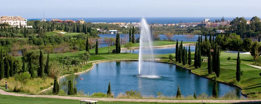 Exquisite New Frontline Golf Villa Project in Los Flamingos, Benahavis