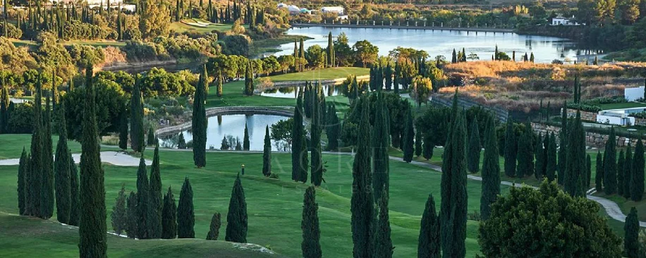Exquisite New Frontline Golf Villa Project in Los Flamingos, Benahavis
