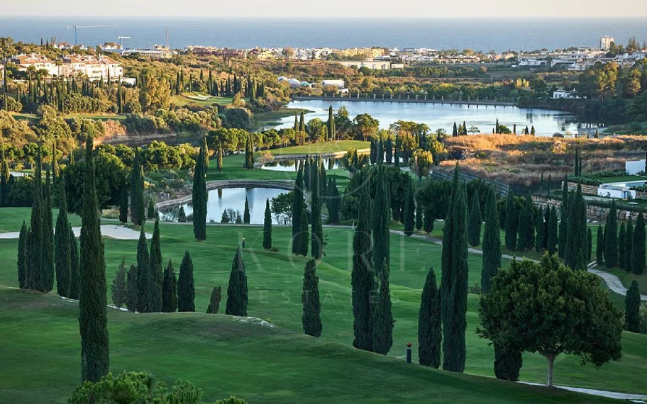 Exquisite New Frontline Golf Villa Project in Los Flamingos, Benahavis