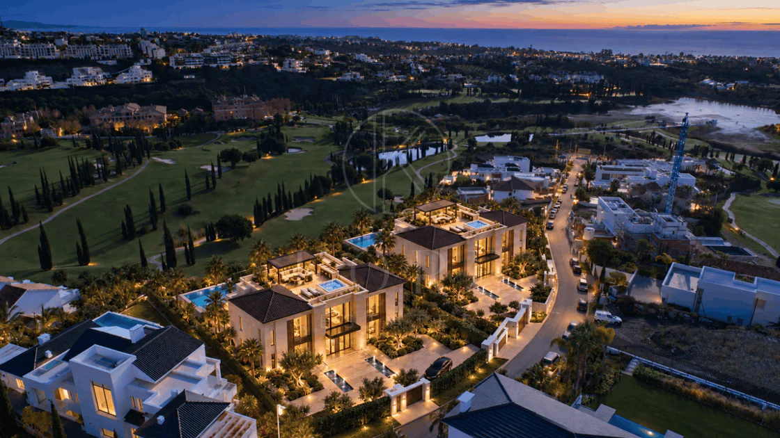 Exquisite New Frontline Golf Villa Project in Los Flamingos, Benahavis