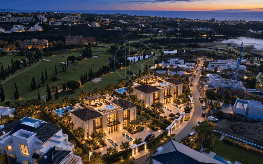 Exquisite New Frontline Golf Villa Project in Los Flamingos, Benahavis