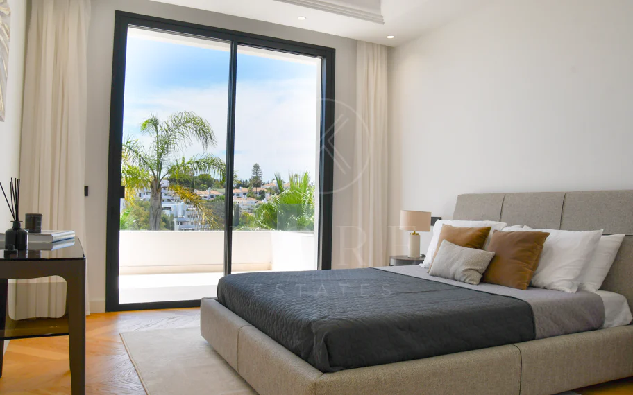 EXCLUSIVE DETACHED VILLAS IN LOMAS DE MARBELLA CLUB