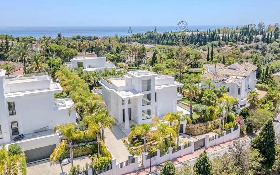 EXCLUSIVE DETACHED VILLAS IN LOMAS DE MARBELLA CLUB