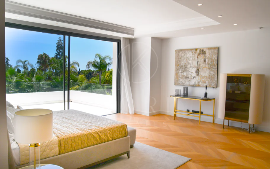 EXCLUSIVE DETACHED VILLAS IN LOMAS DE MARBELLA CLUB