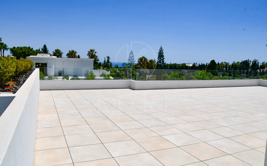 EXCLUSIVE DETACHED VILLAS IN LOMAS DE MARBELLA CLUB