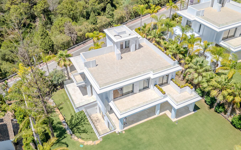 EXCLUSIVE DETACHED VILLAS IN LOMAS DE MARBELLA CLUB