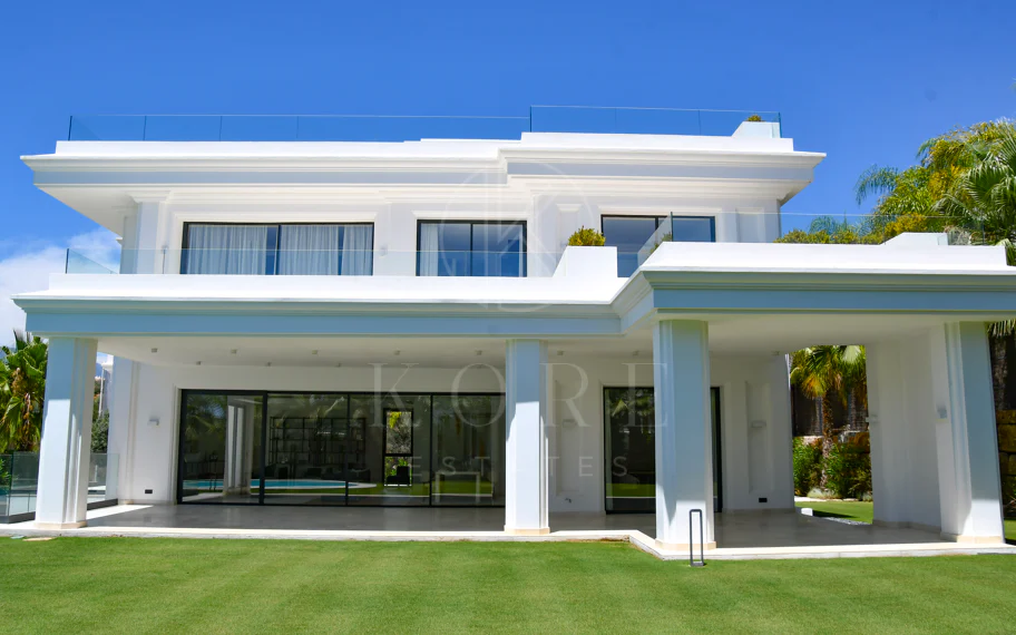 EXCLUSIVE DETACHED VILLAS IN LOMAS DE MARBELLA CLUB