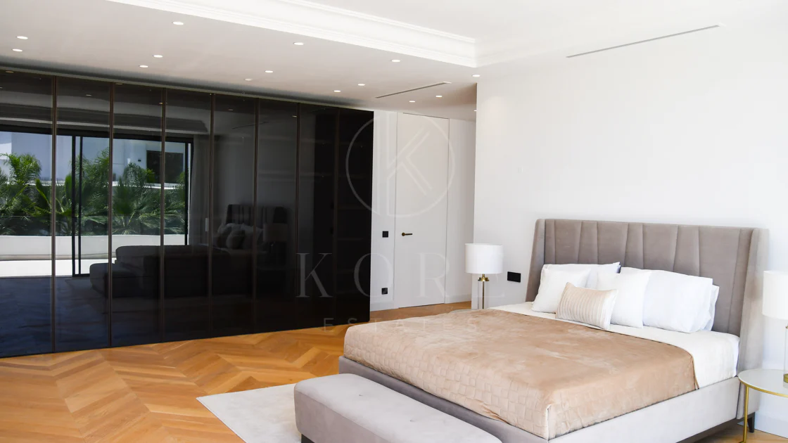 VILE EXCLUSIVE INDEPENDENTE ÎN LOMAS DE MARBELLA CLUB