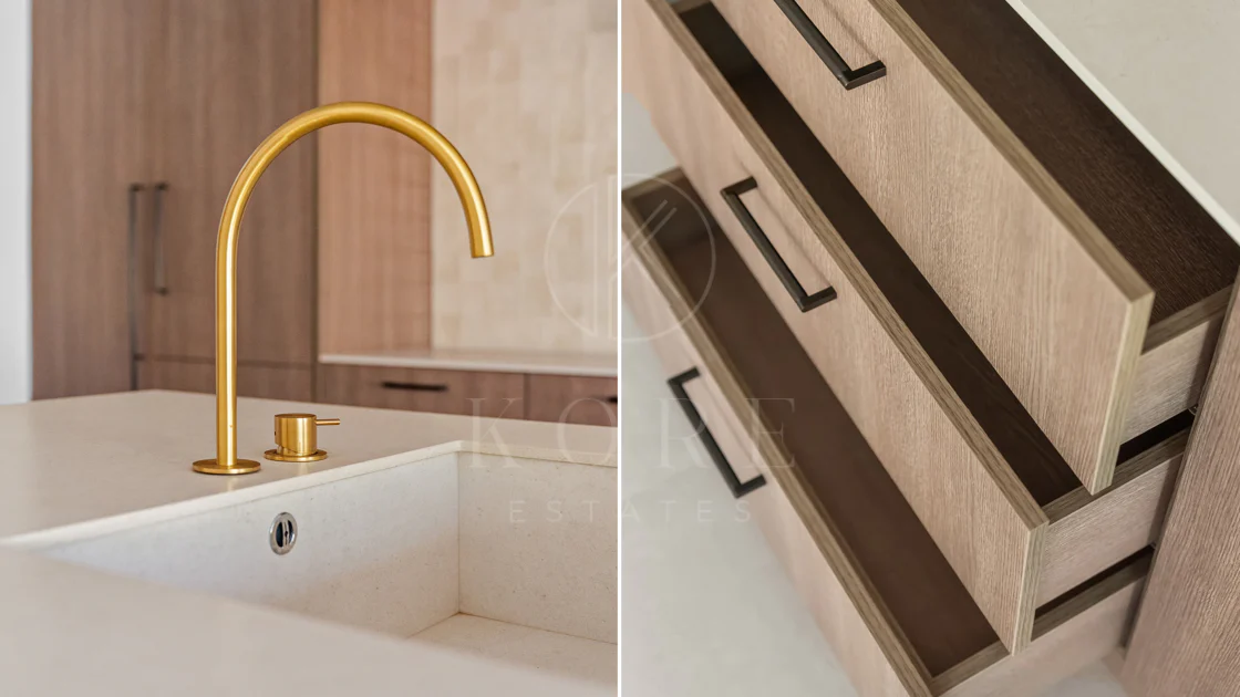 Bine ați venit în această casă fermecătoare cu spațiu de locuit exterior privat și piscină, cu un design minimalist și elegant inspirat din sudul Italiei.