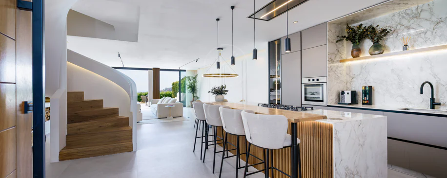 Elegant Renovated Townhouse on Frontline La Quinta Golf with Spectacular Views