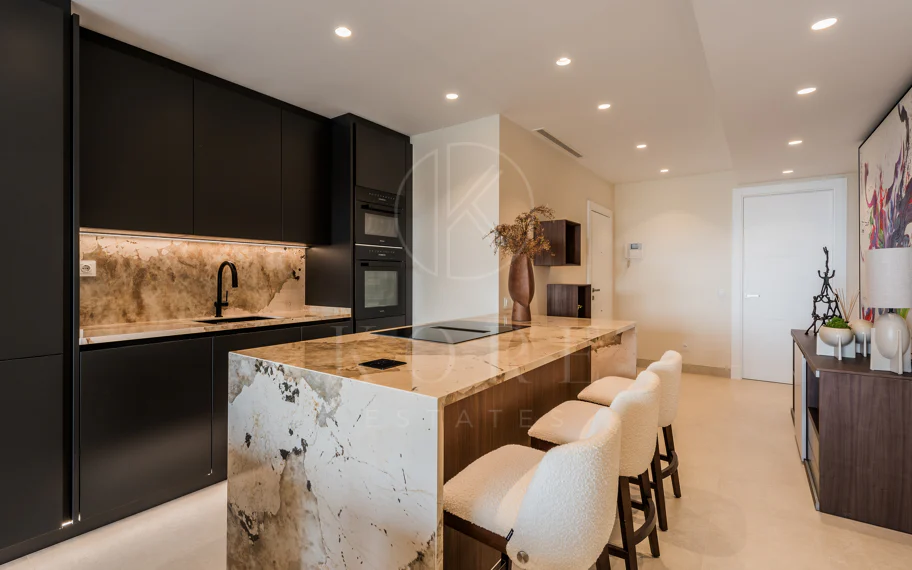 Mediterranean Elegance in Los Granados del Mar