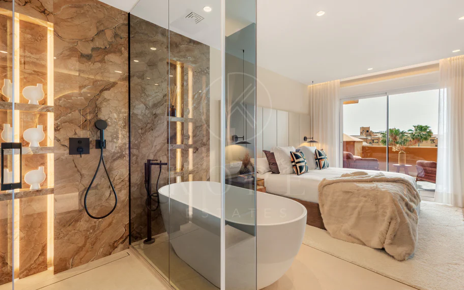 Mediterranean Elegance in Los Granados del Mar