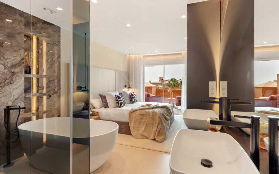Mediterranean Elegance in Los Granados del Mar