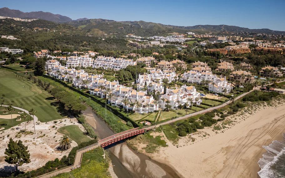 Exclusive apartment Reformed in Palm Beach, Los Monteros, beachfront