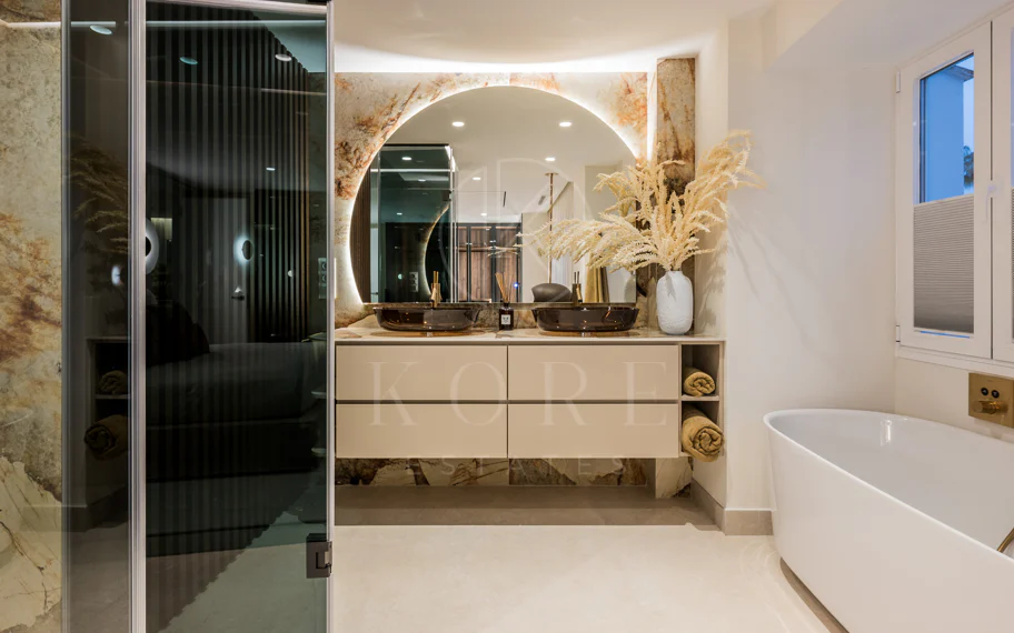 Exclusive apartment Reformed in Palm Beach, Los Monteros, beachfront