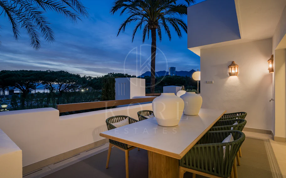 Exclusive apartment Reformed in Palm Beach, Los Monteros, beachfront
