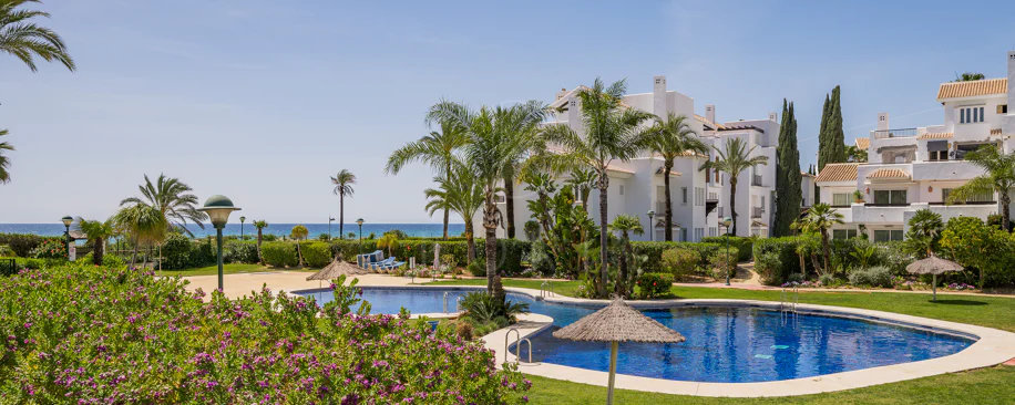 Exclusivo apartamento Reformado en Palm Beach, Los Monteros, primera línea de playa