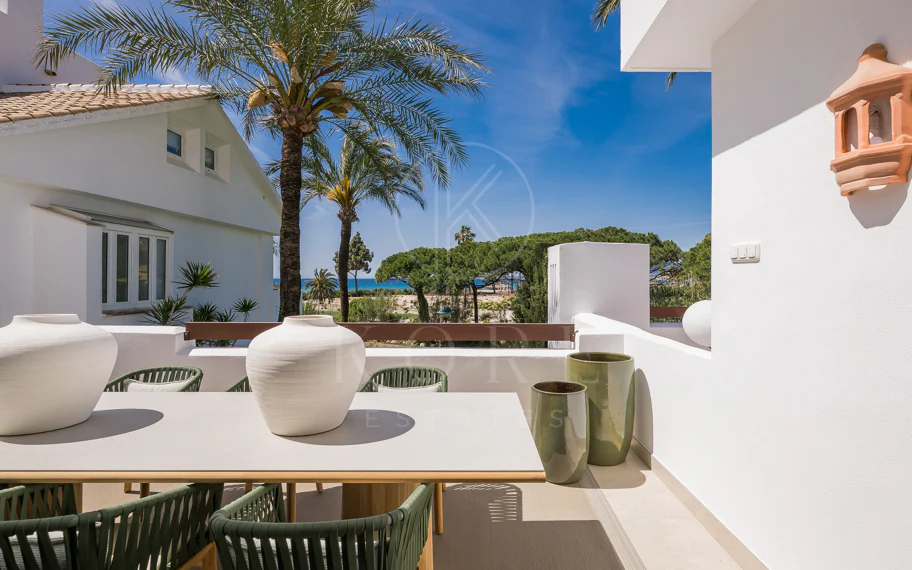 Exclusive apartment Reformed in Palm Beach, Los Monteros, beachfront