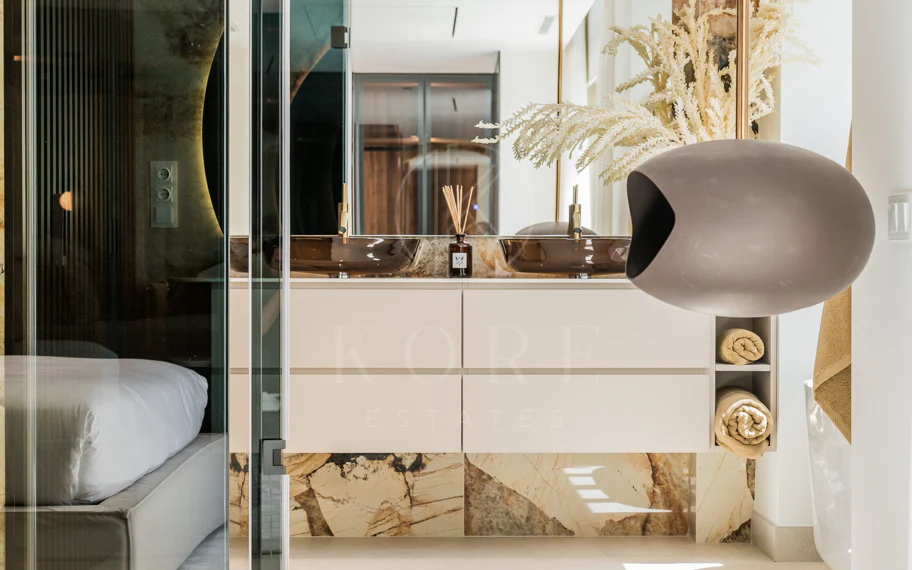 Exclusive apartment Reformed in Palm Beach, Los Monteros, beachfront